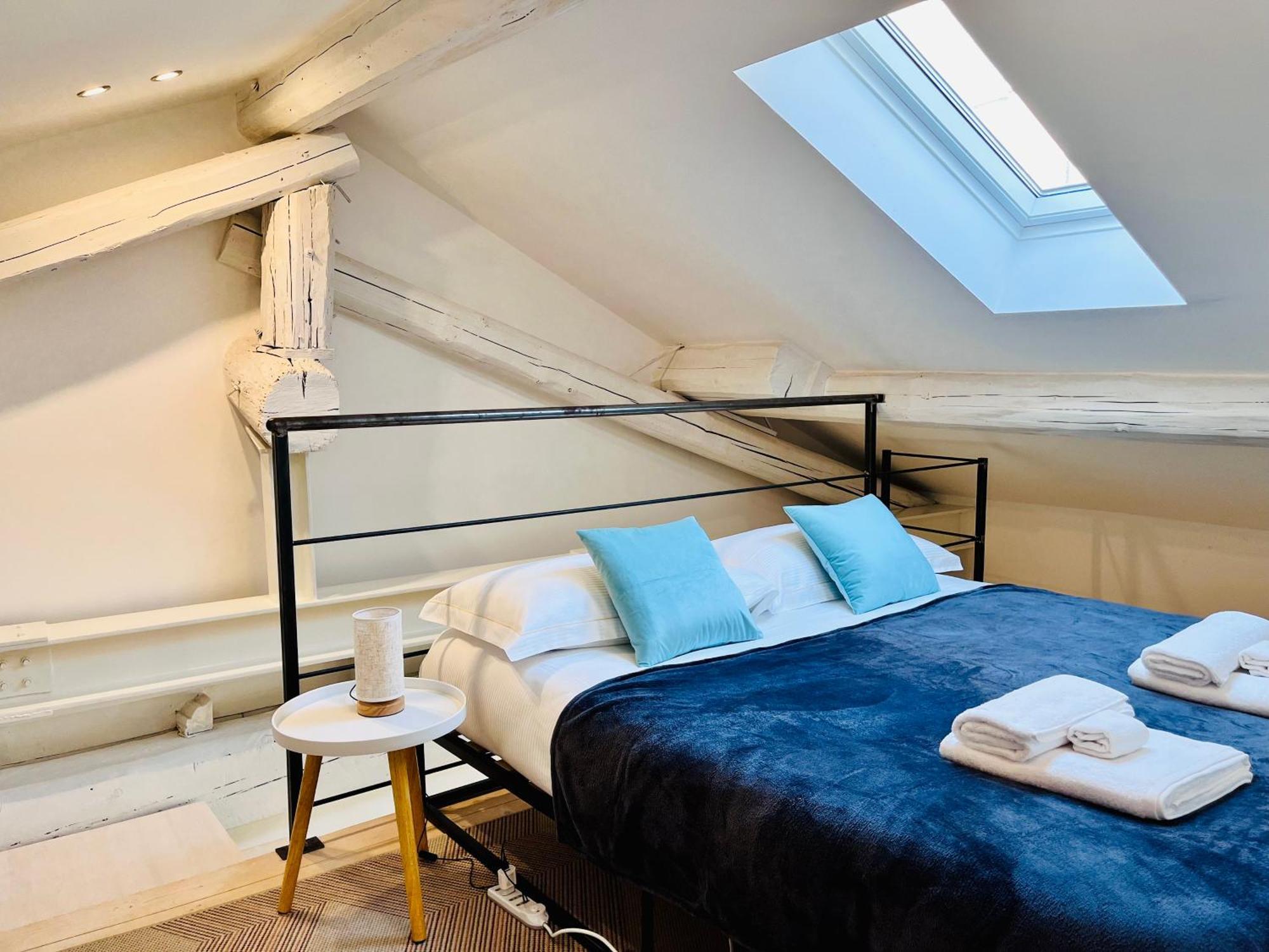 Riverside Loft Navigli - Spacious Two-Bedroom Apartment 밀라노 외부 사진