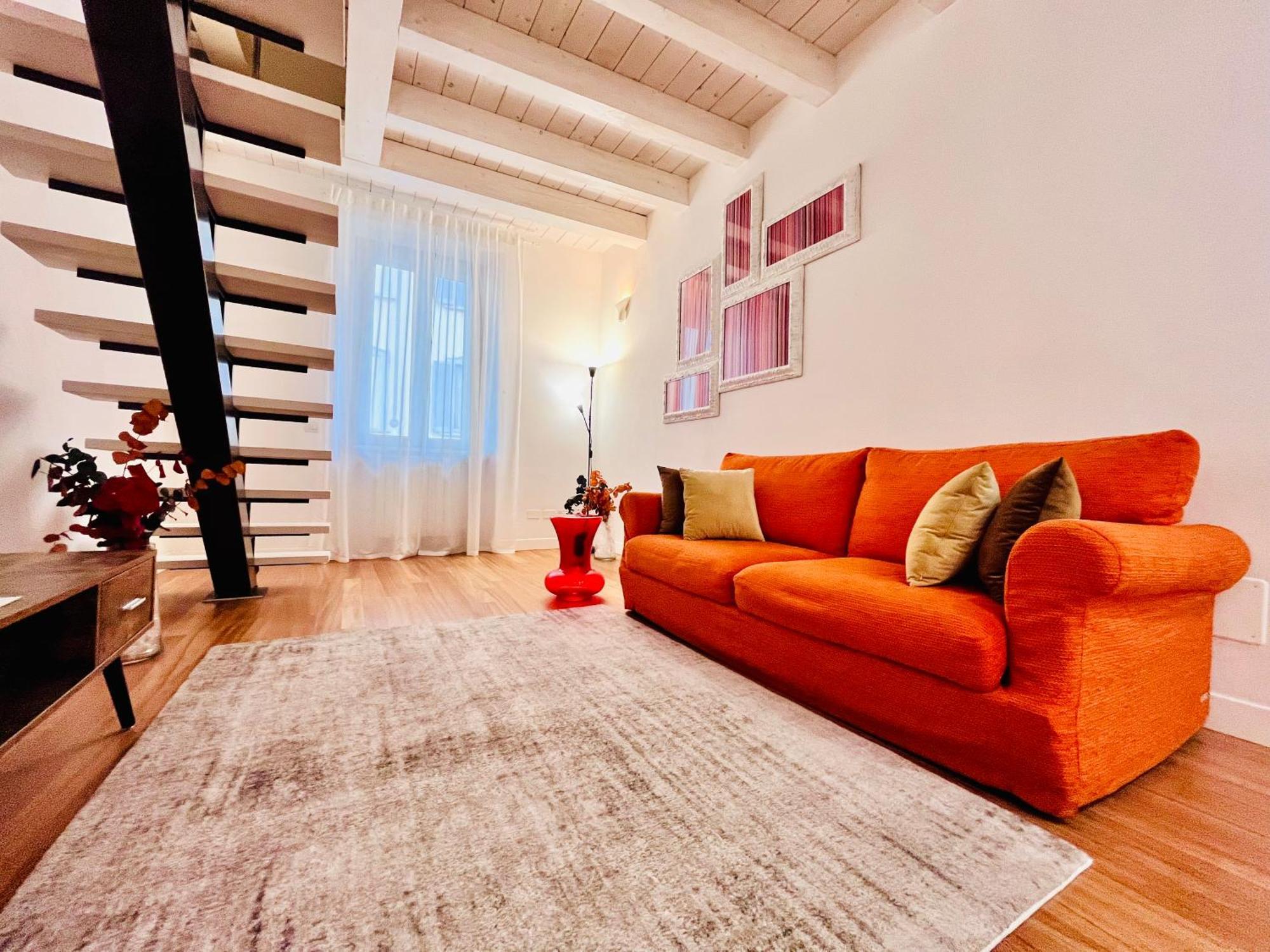 Riverside Loft Navigli - Spacious Two-Bedroom Apartment 밀라노 외부 사진