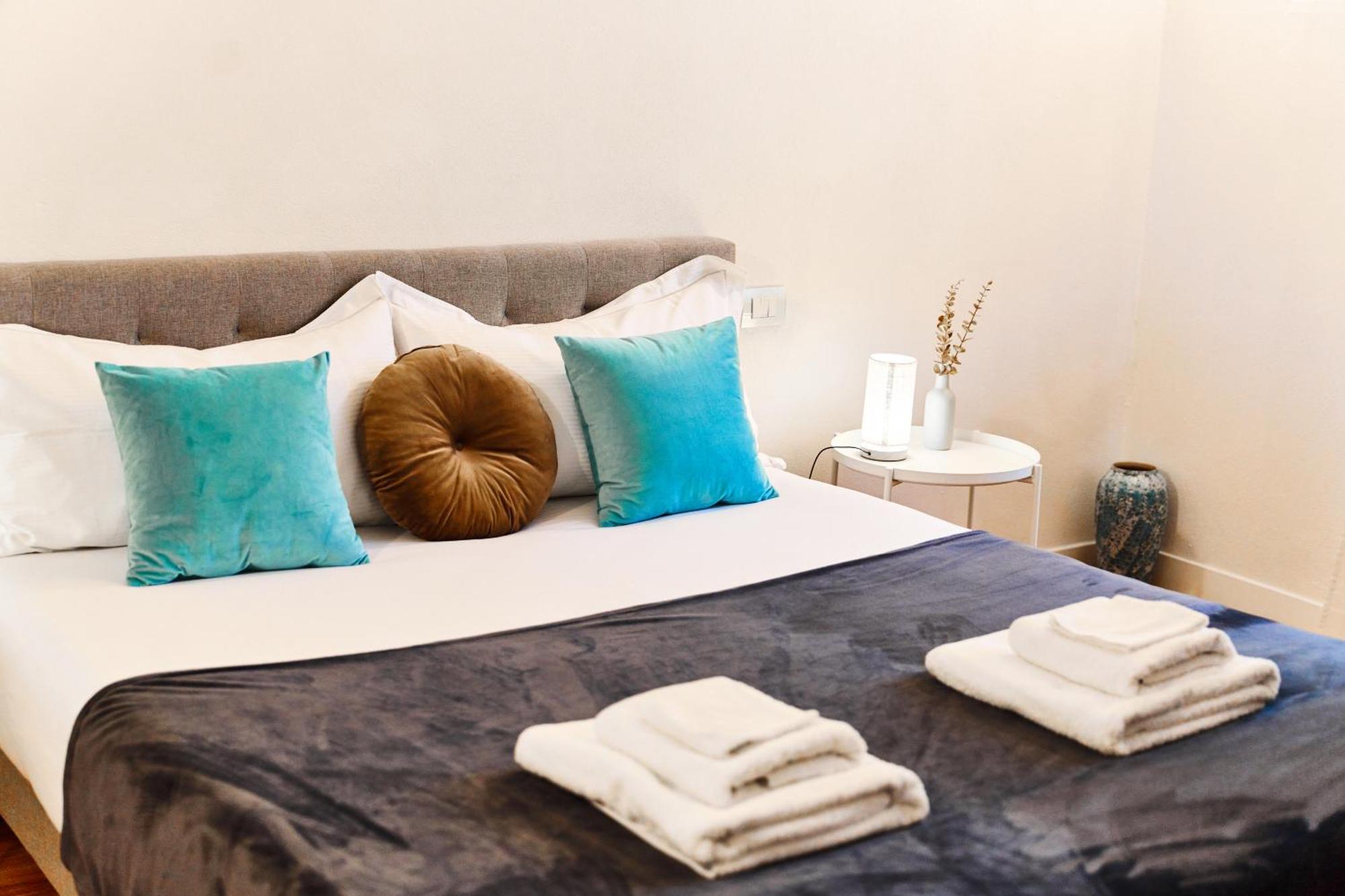 Riverside Loft Navigli - Spacious Two-Bedroom Apartment 밀라노 외부 사진
