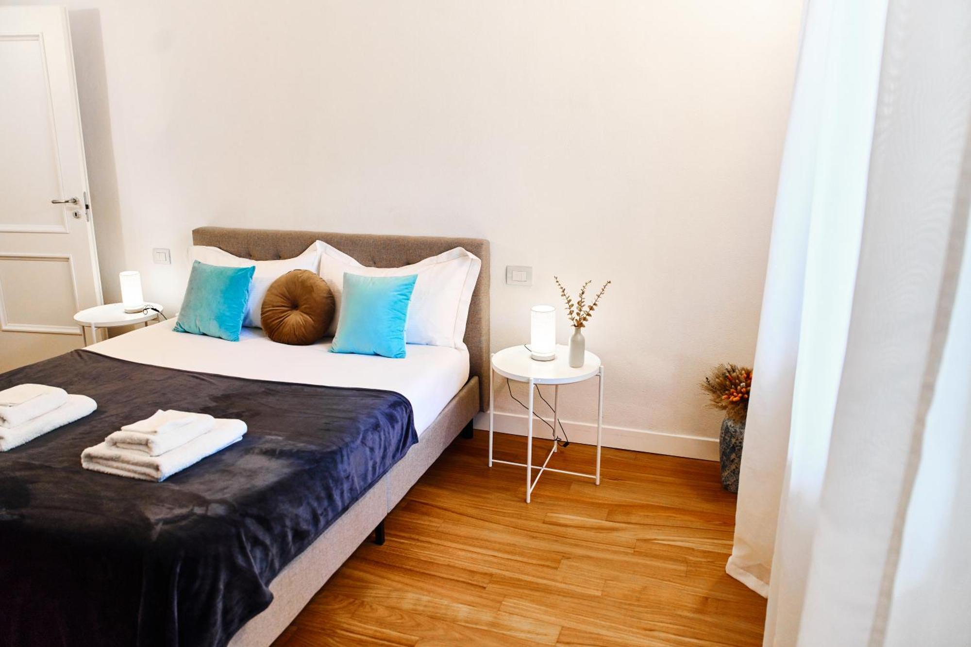Riverside Loft Navigli - Spacious Two-Bedroom Apartment 밀라노 외부 사진