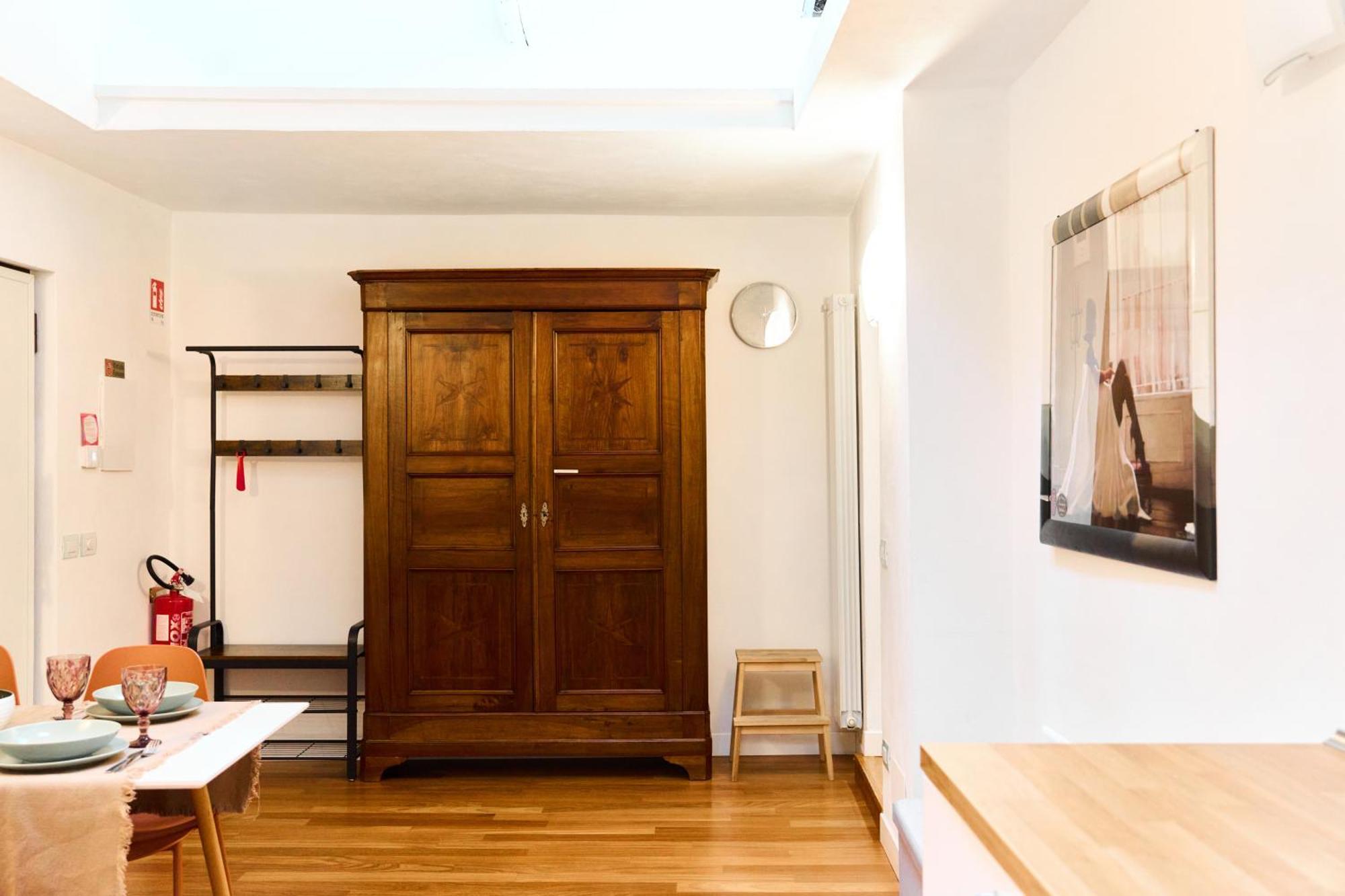 Riverside Loft Navigli - Spacious Two-Bedroom Apartment 밀라노 외부 사진